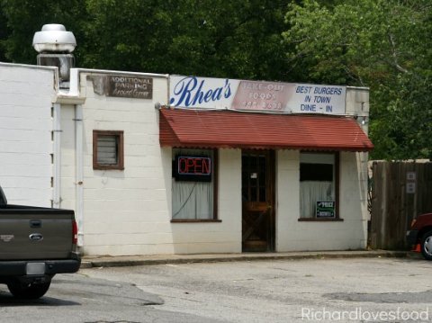 This Ultimate Burger Bucket List In Georgia Will Make Your Mouth Water