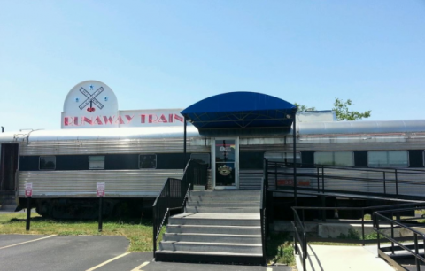 Dine Inside An Old Train Car At The Runaway Train Cafe, A Unique Restaurant In Texas