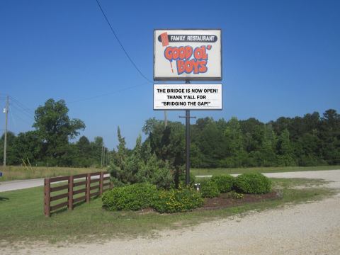 This Remote Restaurant In Alabama Will Take You A Million Miles Away From Everything