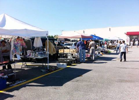 Everyone In Maryland Should Visit This Epic Flea Market At Least Once