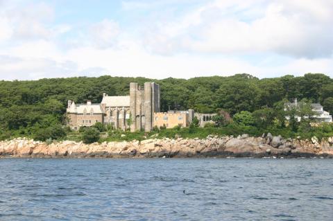 Entering This Hidden Massachusetts Castle Will Make You Feel Like You’re In A Fairy Tale