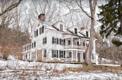 This Decaying Historic Farmhouse In New York Will Remind You Of A Simpler Time