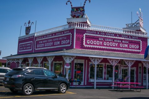 This Massive Candy Store In Wisconsin Will Make You Feel Like A Kid Again