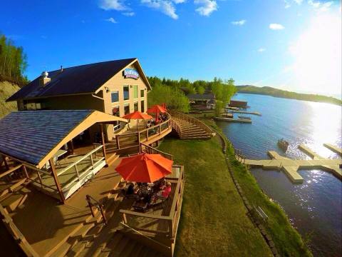 The Alaska Restaurant In The Middle Of Nowhere That's So Worth The Journey