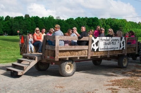 A Trip To This Epic Ice Cream Factory In North Carolina Will Make You Feel Like A Kid Again