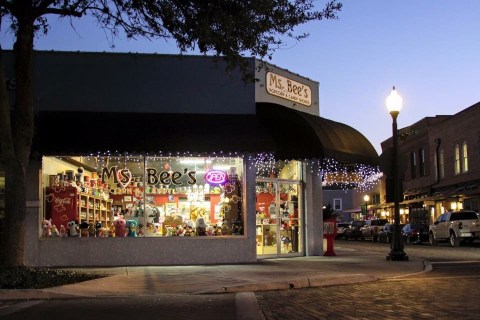 A Trip To This Delightful Florida Popcorn Shop Is What Childhood Dreams Are Made Of