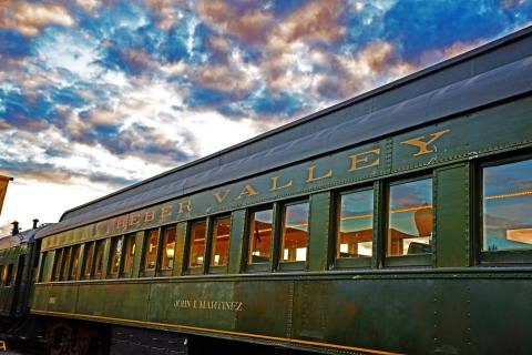 The Halloween Train Ride Through Utah That Will Delight You In The Best Way Possible