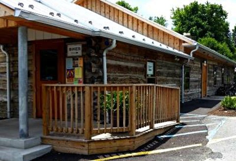 This Unassuming Restaurant In West Virginia Serves Pizza To Die For