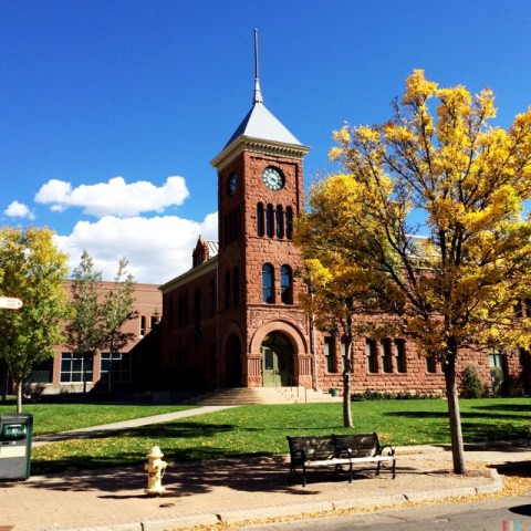 This Charming Arizona Town Is Picture Perfect For An Autumn Day Trip