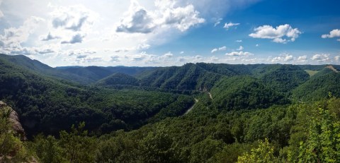 The Unrivaled Canyon Hike In Virginia Everyone Should Take At Least Once