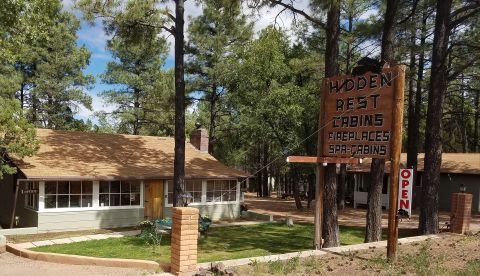 These 10 Cozy Cabins Are Everything You Need For The Ultimate Fall Getaway In Arizona