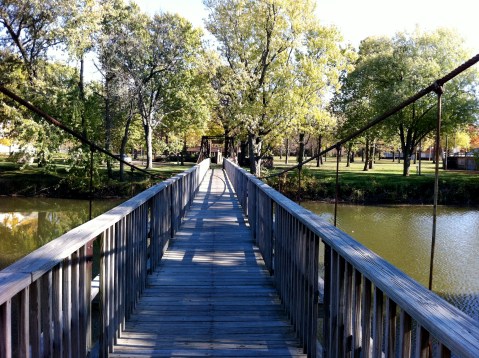 The Terrifying Swinging Bridge In Illinois That Will Make Your Stomach Drop