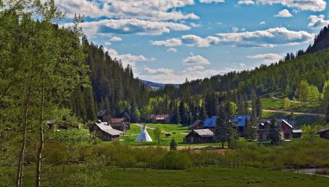 This Hidden Resort In Colorado Is The Perfect Place To Get Away From It All