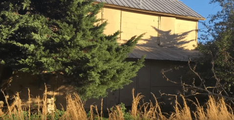 There's Something Tragic About This Perfectly Preserved Abandoned Home