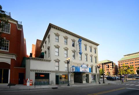 These 8 Old Restaurants In Tennessee Have Stood The Test Of Time