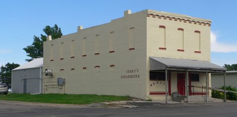 The Tiny Town In Nebraska With The Most Mouthwatering Destination Restaurant