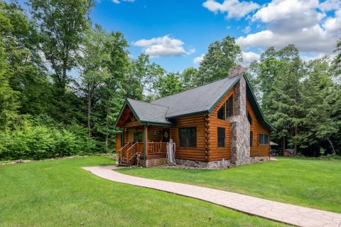 These Cozy Cabins In Pennsylvania Are Everything You Need For The Ultimate Fall Getaway