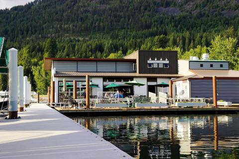 Bet You've Never Experienced Anything Like This Floating Restaurant In Idaho