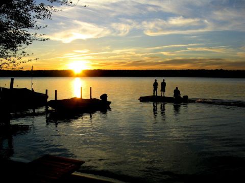 Most People Have No Idea There’s An Underwater Ghost House Hiding In Connecticut