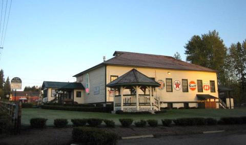 11 Iconic Washington Restaurants That Seem Frozen In Time