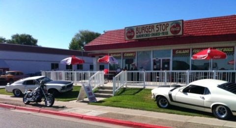 The Neighborhood Restaurant In Utah With Burgers So Good You'll Be Back For Seconds