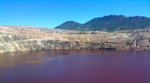 The Story Behind Montana's Acid Lake Will Fascinate You