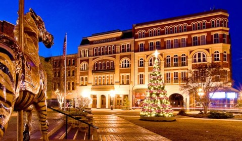 Here Are The 8 Most Enchanting, Magical Christmas Towns In Mississippi