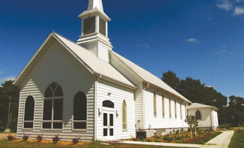 The Chapel In Nebraska That's Located In The Most Unforgettable Setting