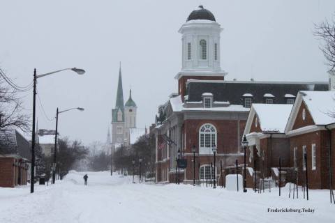 11 Main Streets In Virginia That Are Pure Magic During Christmastime