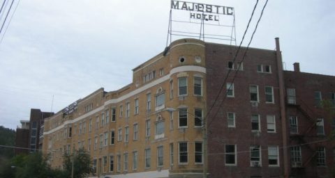 Creepy Footage of This Abandoned Arkansas Hotel Will Haunt Your Dreams