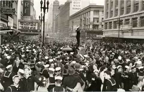 11 Very Rare Photos Taken During WWII In San Francisco