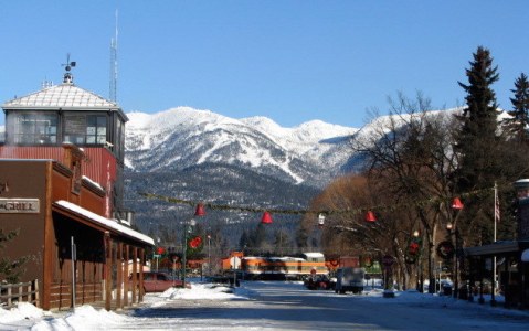 10 Main Streets In Montana That Are Pure Magic During Christmastime