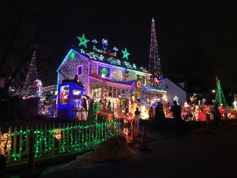 There's A Festival Of Lights In Connecticut That You Need To See