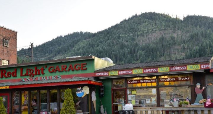 Red Light Garage: the Quirkiest Restaurant in Idaho