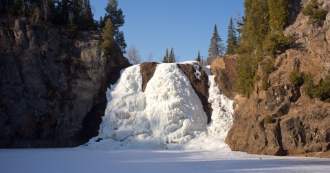 10 Gorgeous Frozen Waterfalls In Minnesota That Must Be Seen To Be Believed