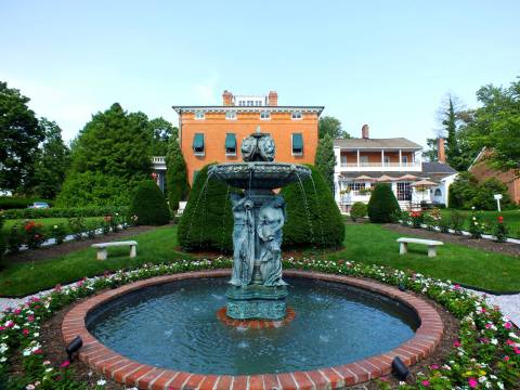 An Overnight At This Historic Hotel In Maryland Is Like Stepping Back In Time