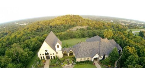 The Chapel In Oklahoma That's Located In The Most Unforgettable Setting