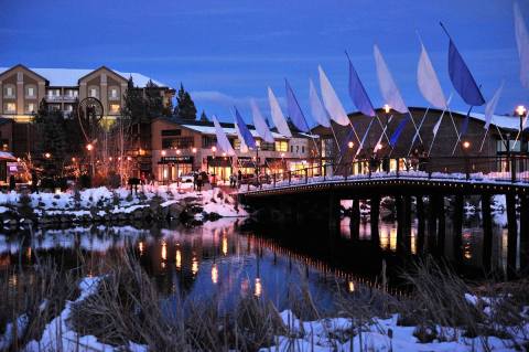 There's A Reason You'll Want To Visit This Magical Town In Oregon This Winter