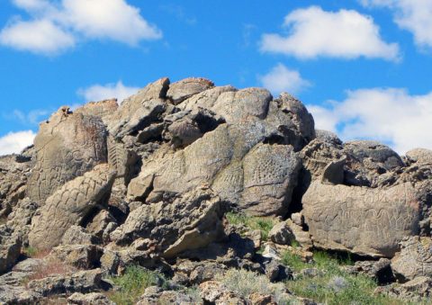 The Oldest Petroglyphs In America Are Right Here In Nevada And They're Amazing