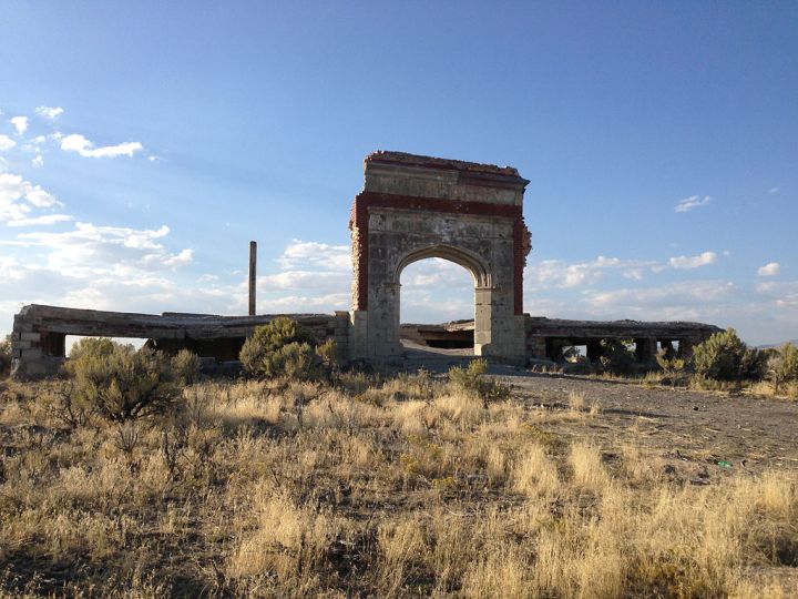 Metropolis Ghost Town