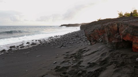 The Breathtaking Beach In Hawaii That Didn't Exist 20 Years Ago Will Amaze You