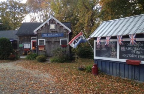 The Connecticut Restaurant That’s One Of The Most Unique In America