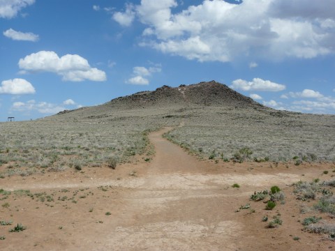 8 Picturesque Trails In New Mexico That Are Perfect For Winter Hiking