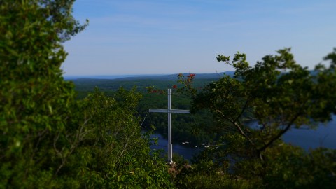 The Haunted Hike In Maine That Will Send You Running For The Hills