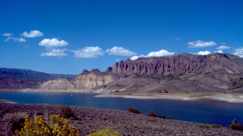 The Sapphire Lake In Colorado That's Devastatingly Gorgeous