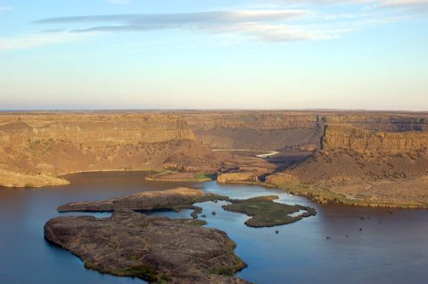 Most People Don't Know The Fascinating Story Behind Washington's Dry Waterfall