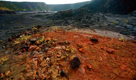 The Incredible Volcanic Landscape In Hawaii Everyone Needs To Visit In Their Lifetime