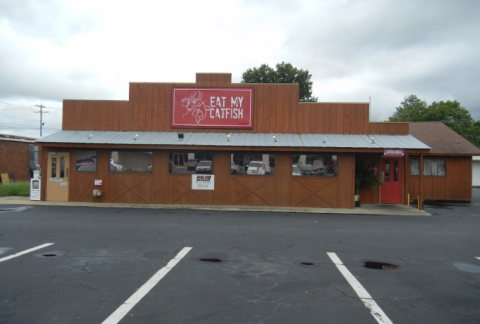 The Mouthwatering Restaurant In Arkansas That Serves The Best Catfish Imaginable