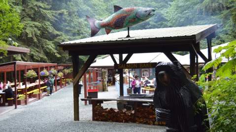 The Secluded Restaurant In Alaska With The Most Magical Surroundings