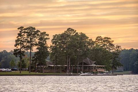 The Secluded Restaurant In Alabama With The Most Magical Surroundings